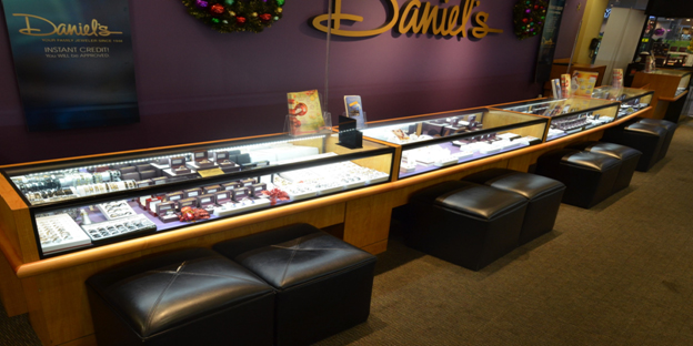 DANIELS-LED-GLASS-DISPLAY-CASES